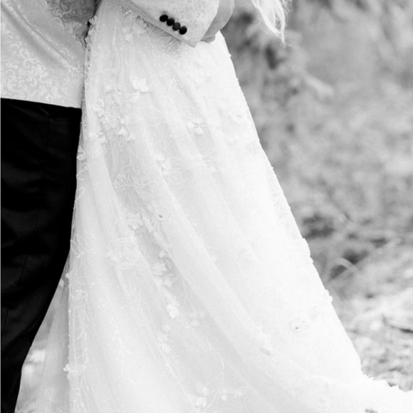 Dalaarna Tenille Ivory Wedding Dress - Picture 12 of 12